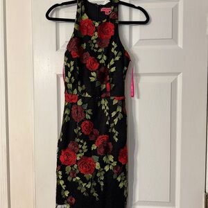 Betsey Johnson Scalloped Lace Rose Dress Size 0